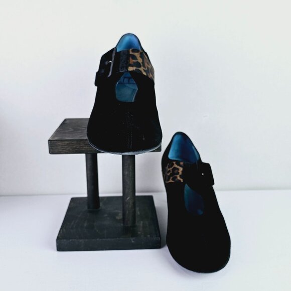 Vintage Thierry Rabotin Black Suede Leopard Mary Jane Chunk Heels, Italy, 38 1/2 - Picture 4 of 11